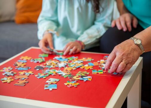 4 Reasons Puzzles are great for Memory Care residents